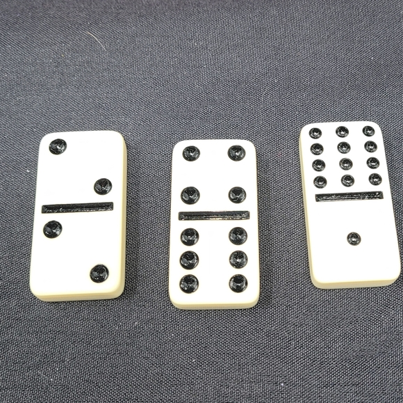 VINTAGE DOMINO BY CARDINAL - Picture 9 of 10
